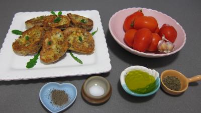 Ingrédients pour la recette : Tartines de pain aux tomates