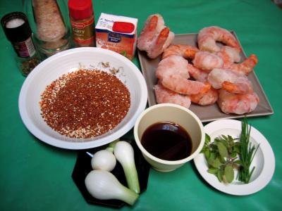 Ingrédients pour la recette : Crevettes au curry et quinoa