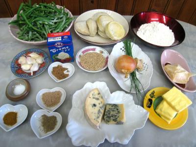 Ingrédients pour la recette : Crumble aux haricots verts et sa crème d'ail