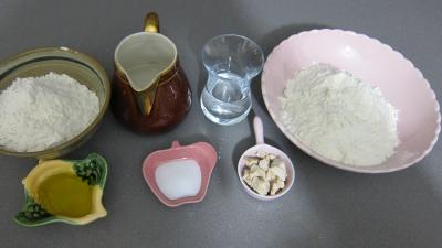 Ingrédients pour la recette : Ficelles de pain