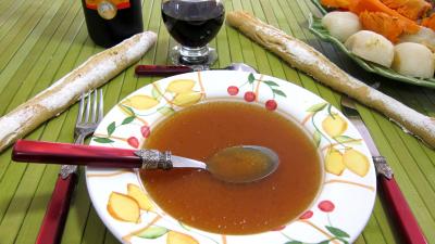 Cuisson à l'autocuiseur : Assiette de bouillon de plats de côtes