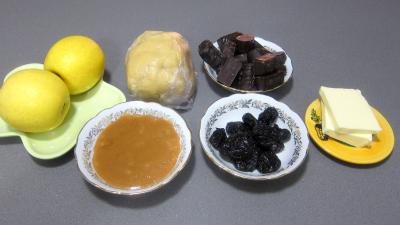 Ingrédients pour la recette : Ravioles de pommes au chocolat