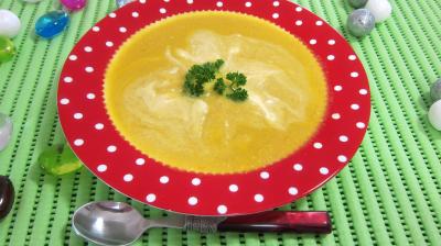Soupes & potages : Assiette de bouillie aux carottes et aux oranges