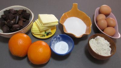 Ingrédients pour la recette : Marquise au chocolat et aux oranges