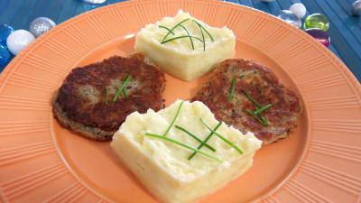 Les grands classiques : Assiette de purée de pommes de terre et croquettes
