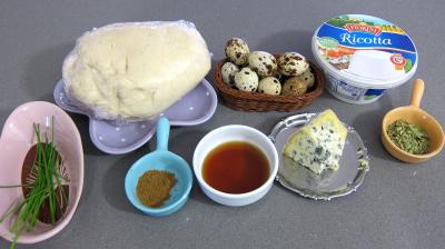 Ingrédients pour la recette : Crackers à la ricotta et aux oeufs de caille