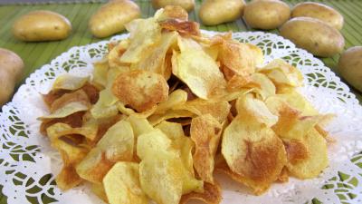 Recettes rapides : Assiette de chips de pommes de terre