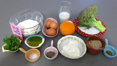 Ingrédients pour la recette : Cubes de cake aux brocolis et ricotta
