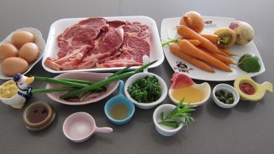 Ingrédients pour la recette : Tartare de boeuf et ses crudités