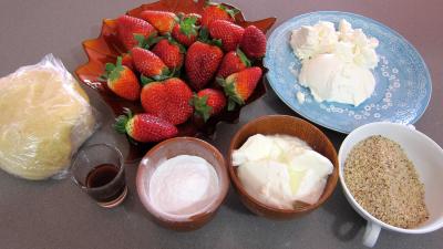 Ingrédients pour la recette : Ricotta aux fraises en tarte