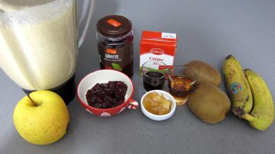 Ingrédients pour la recette : Crêpes farcies à la purée de griottes Vitabio