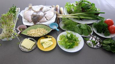 Ingrédients pour la recette : Limandes et sa salade de pousses de bambou et graines germées