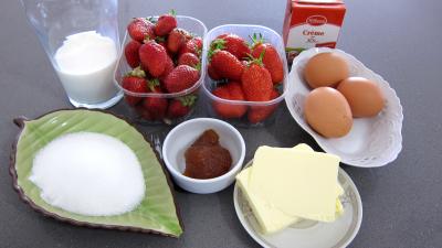 Ingrédients pour la recette : Glace aux fraises