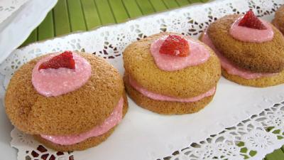 fraise : Assiette de whoopie pies aux fraises