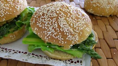Hamburgers au cabillaud et aux asperges - 11.2
