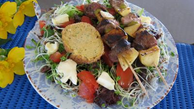 Recette Magrets en brochettes à la plancha en salade