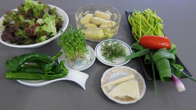 Ingrédients pour la recette : Piments doux en salade