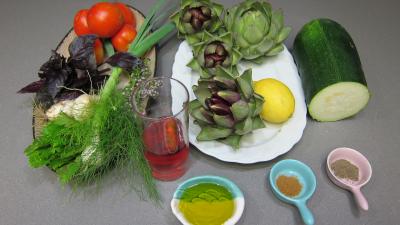 Ingrédients pour la recette : Artichauts en ratatouille