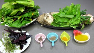 Ingrédients pour la recette : Blettes et oseille aux oeufs durs