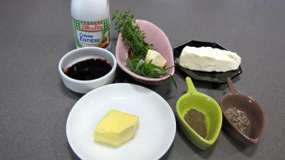 Ingrédients pour la recette : Sauce au sureau et à l'étoile du Vercors