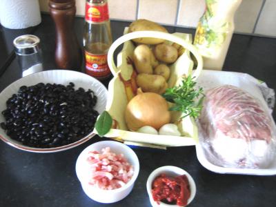 Ingrédients pour la recette : Epaule de veau aux haricots noirs