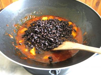 Epaule de veau aux haricots noirs - 12.1