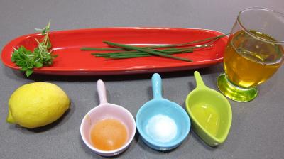 Ingrédients pour la recette : Sauce vinaigrette au citron