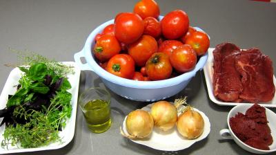 Ingrédients pour la recette : Conserve de sauce tomate à la bolognaise