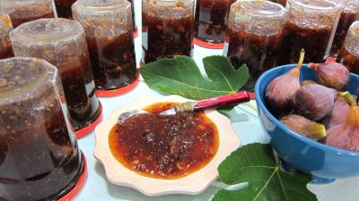 noisette : Coupelle de confiture de figues aux mendiants