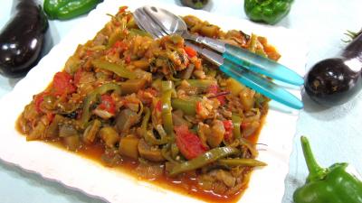 céleri branche : Assiette d'aubergines à la mexicaine