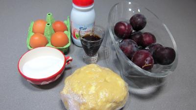 Ingrédients pour la recette : Tarte aux prunes