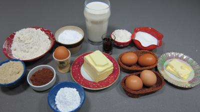 Ingrédients pour la recette : Millefeuilles sablés à la crême pâtissière