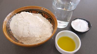 Ingrédients pour la recette : Pâte Chinoise à la farine de froment