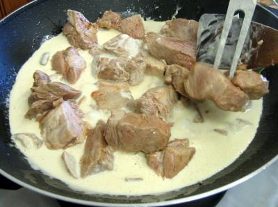 Sauté de porc au brie et aux cèpes - 12.4