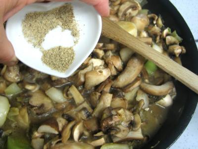 Pintade à la purée de maïs et champignons - 11.4