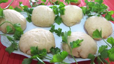 huile d'arachide : Assiette de Dampfnudels
