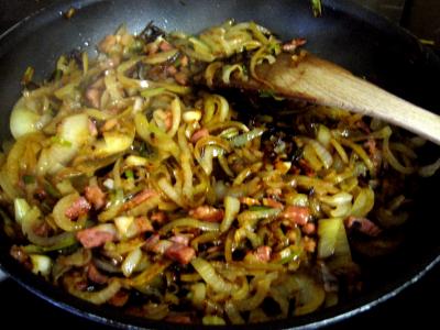 Petits pains farcis à l'oignon et aillettes - 8.1
