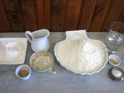 Ingrédients pour la recette : Pain en couronne à la poolish