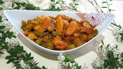 Volailles et gibiers : Saladier de mijoté de poulet aux abricots