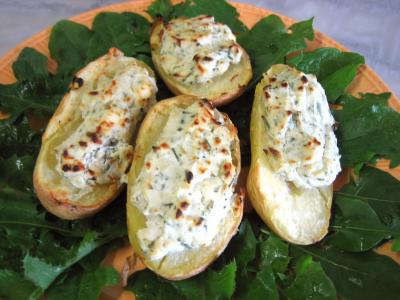 recettes avec garniture : Assiette de pommes de terre farcies à la ricotta