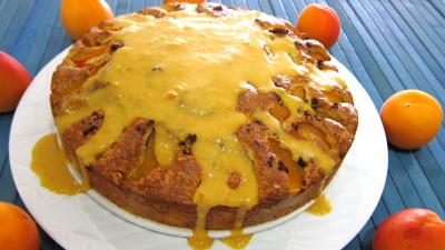 Desserts : Assiette de gâteau aux abricots