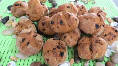 Les grands classiques : Petits pains de seigle aux raisins ou benoîtons