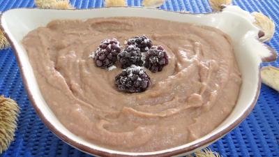 Image : Saladier de crème pâtissière aux mûres