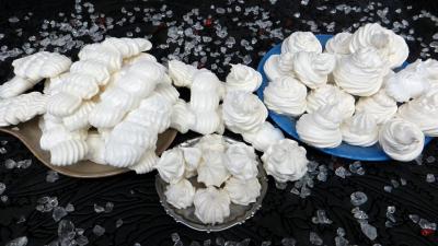 Anniversaire : Assiettes de meringue Suisse ou Espagnike