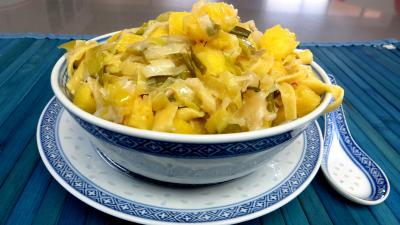 Fête des pères : Bol de tagliatelles fraîches aux oignons et ananas