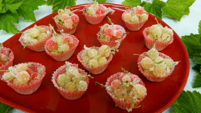 Recettes sans oeufs : Caissettes de groseilles déguisées