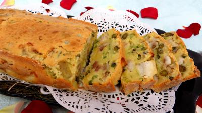 Pour débutants : Cake à la saumonette et petits pois