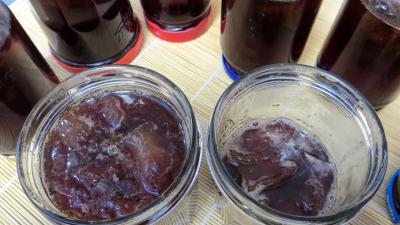 prune : bocaux de confiture de restes de sangria aux prunes