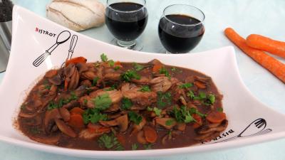 Pour débutants : Plat de lotte au vin rouge