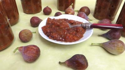 Conserves : Coupelle de chutney de figues aux cacahuètes